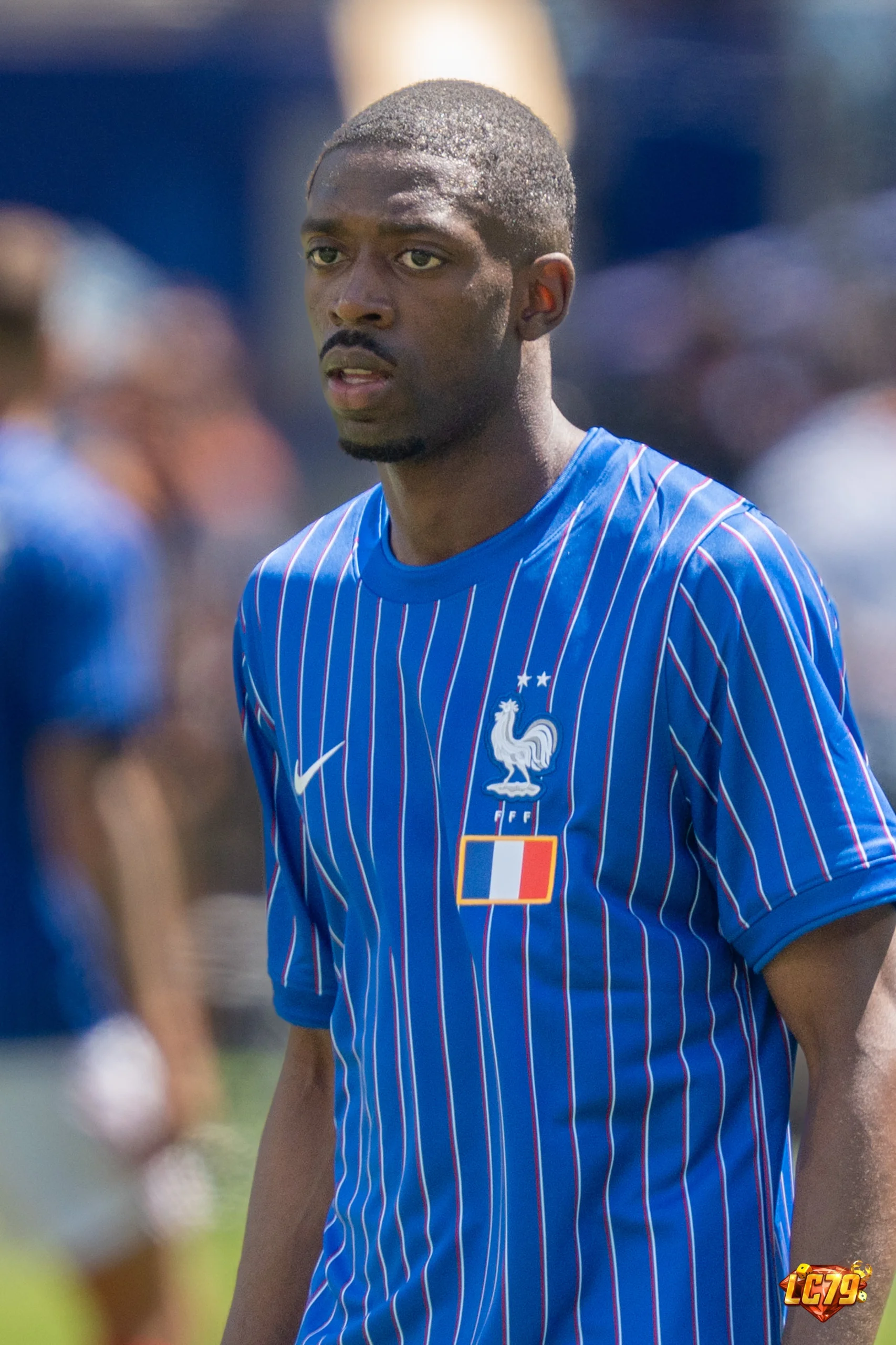 Ousmane Dembélé trong màu áo France