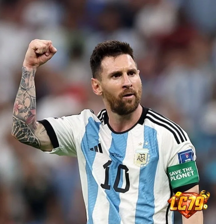 Lionel Messi trong màu áo Argentina trước trận Argentina vs Egypt