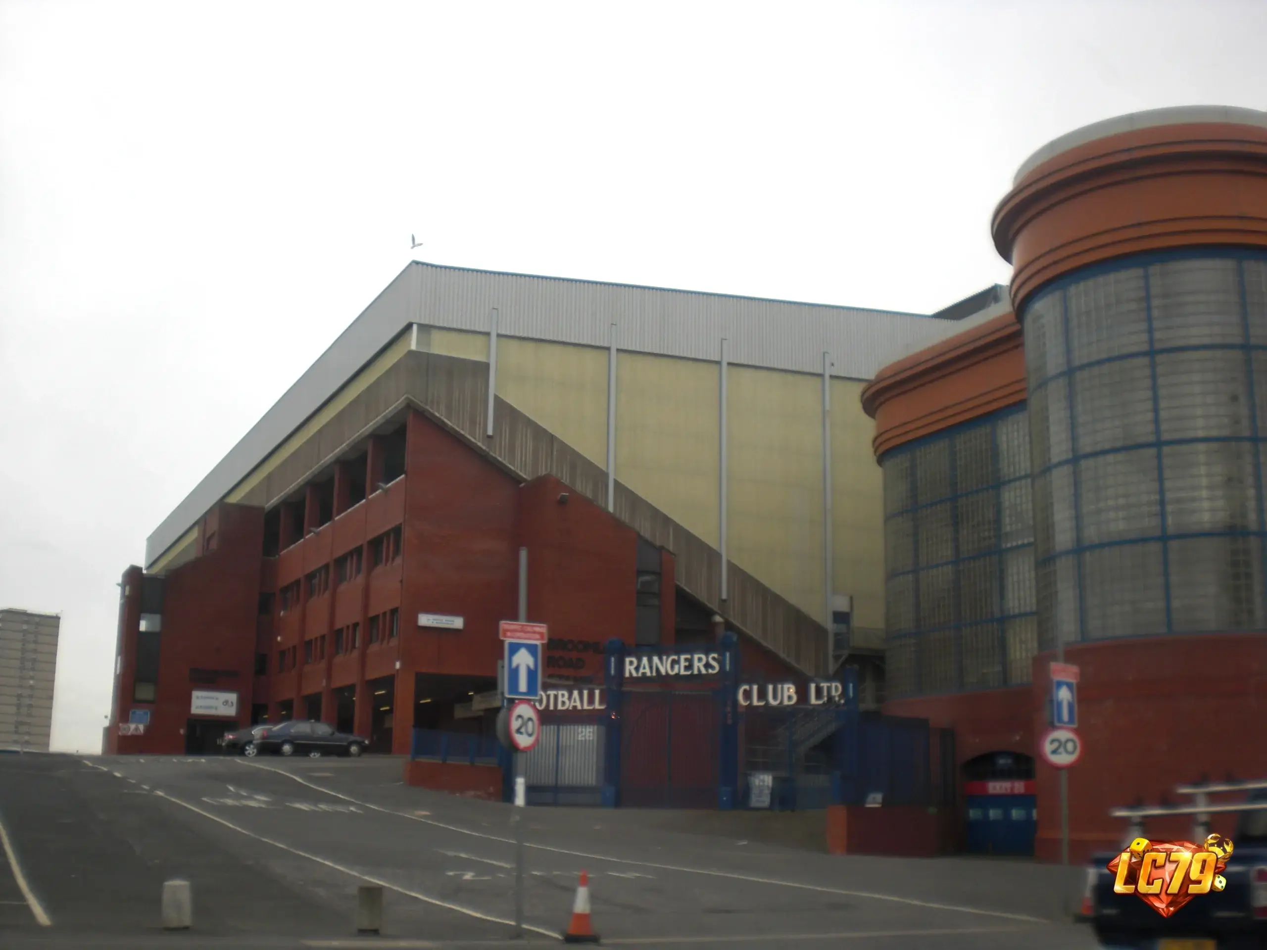 Ibrox Stadium, sân nhà Rangers, ảnh Wikimedia Commons đã đóng watermark LC79