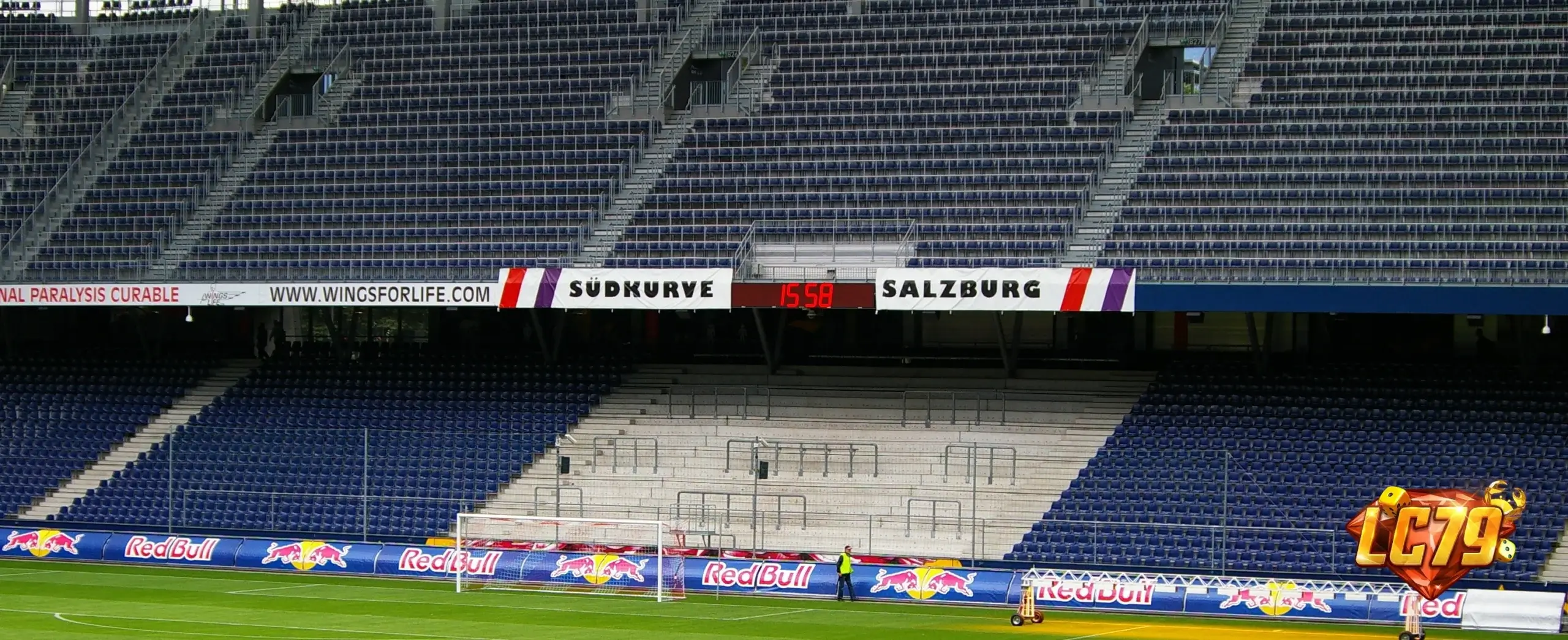 Stadion Salzburg, nơi tổ chức PSG vs Aston Villa ở Siêu cúp châu Âu 2026, ảnh Wikimedia Commons đã đóng watermark LC79