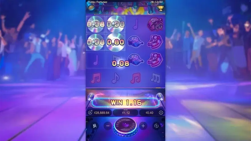 Ảnh bảng biểu tượng & tính năng game Funky Fortunez (slot PG) chơi tại LC79