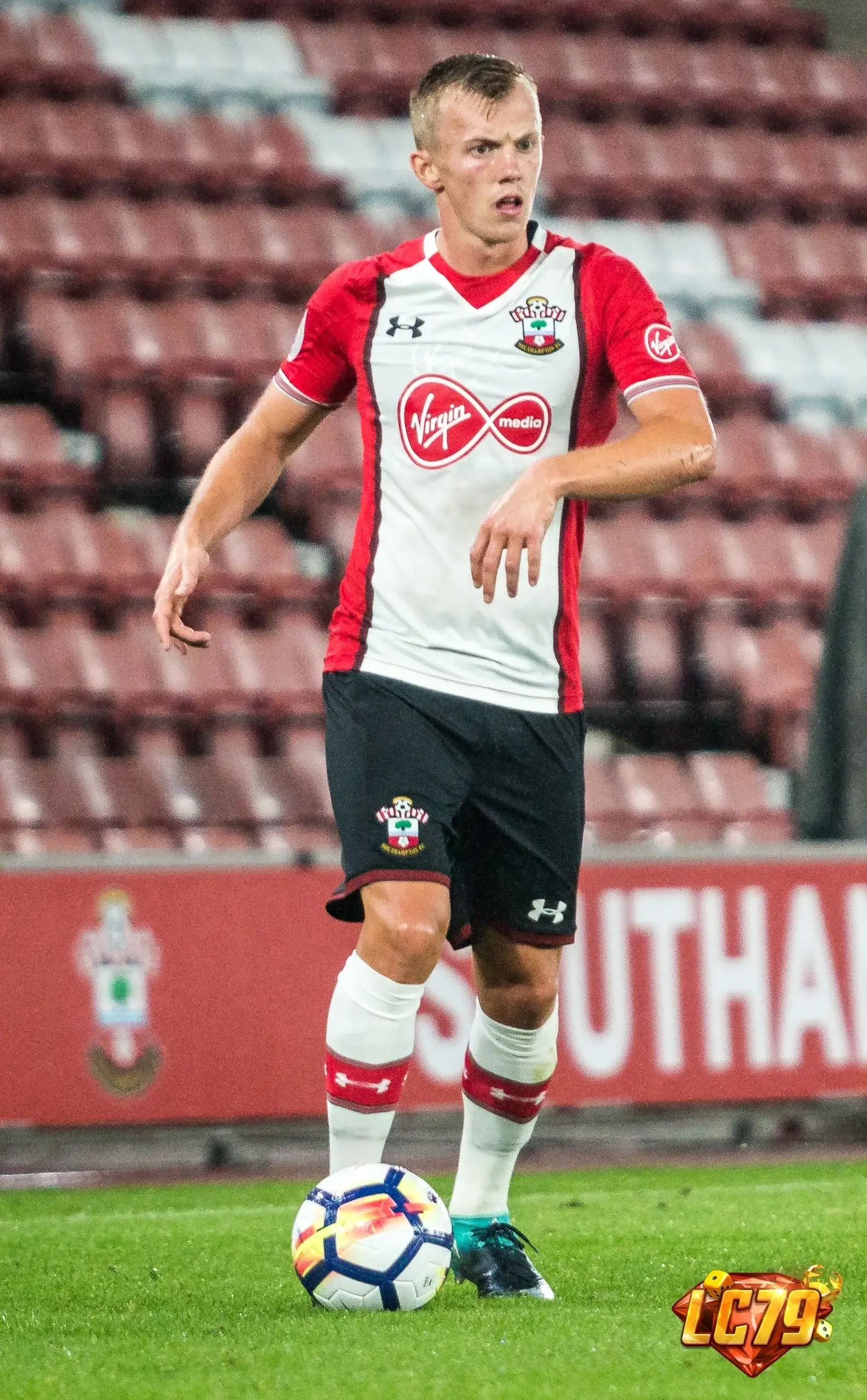 James Ward-Prowse trong màu áo Southampton, trở lại St Mary’s sau thương vụ từ West Ham