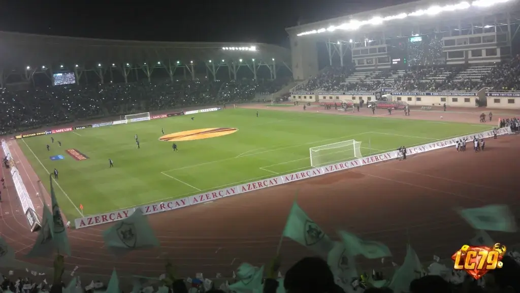 Tofiq Bahramov Stadium tại Baku trước trận Sabah vs Hapoel Beer-Sheva, ảnh đã gắn watermark LC79