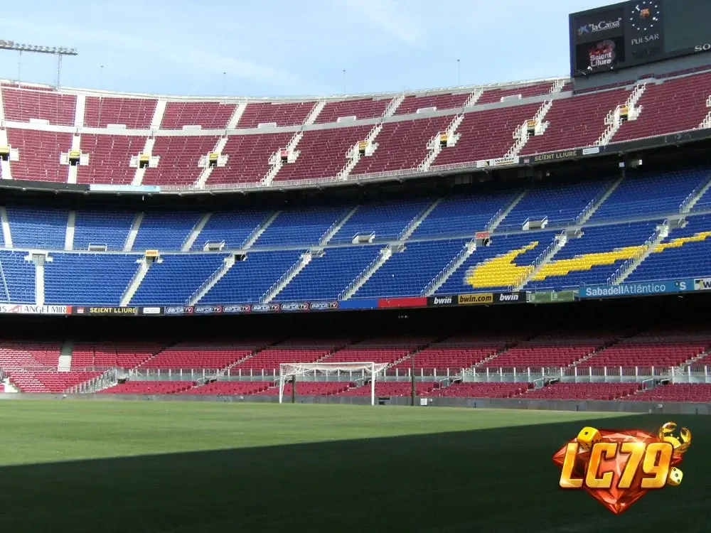 Khán đài Camp Nou trước trận Barcelona vs Feyenoord, ảnh đã đóng watermark LC79