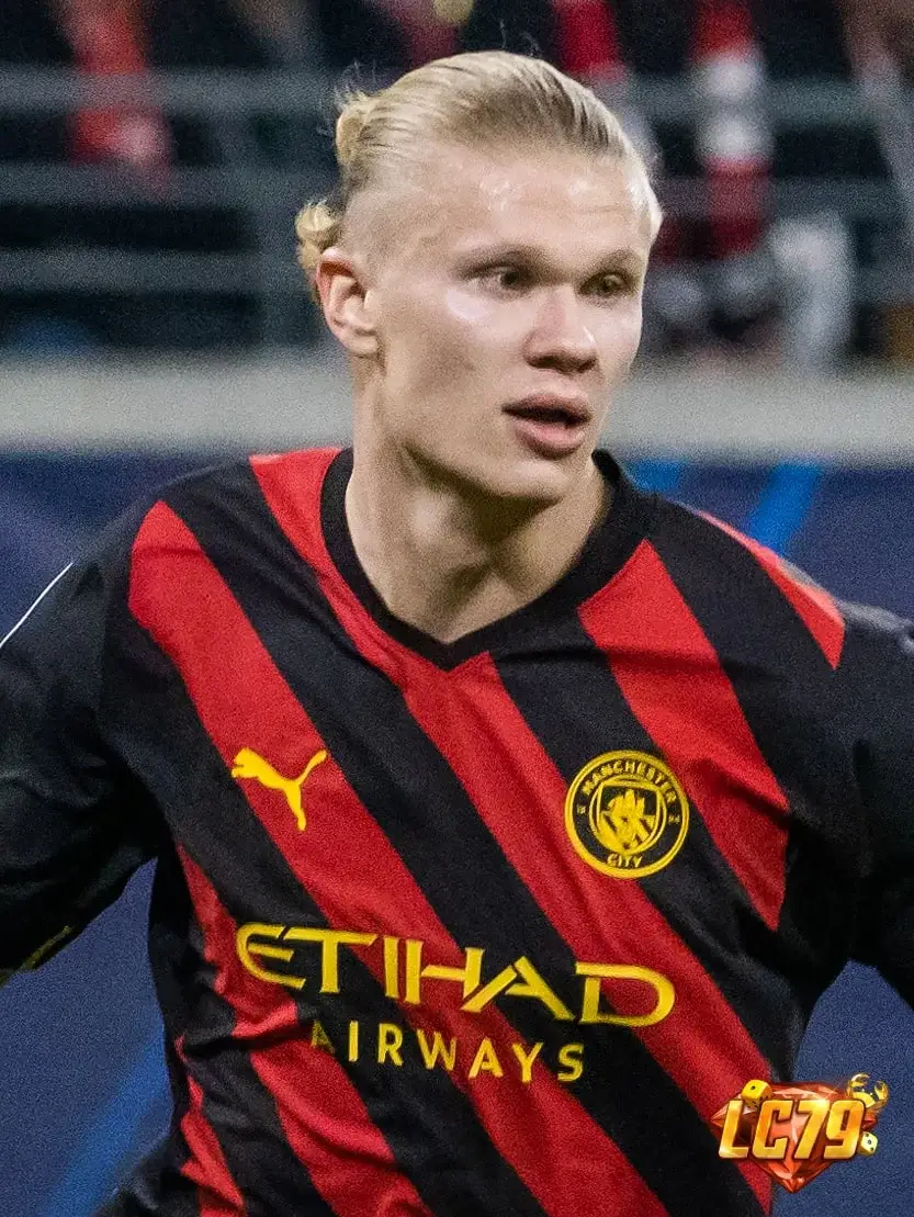Erling Haaland trong màu áo Manchester City trước cột mốc 300 bàn cấp CLB